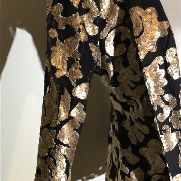 Sequin Shorts Suit - Picture 8 of 16